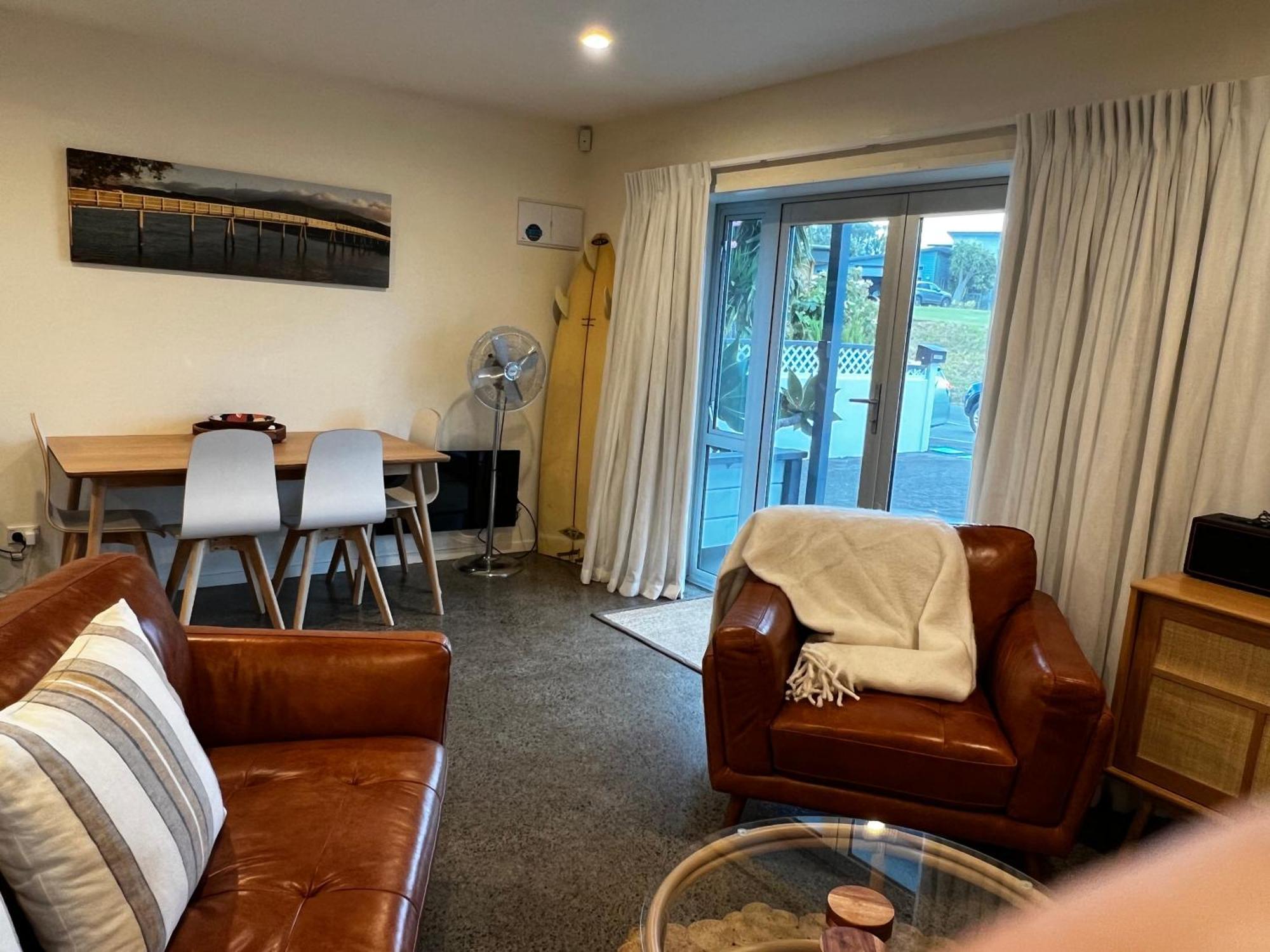 Longitude Apartments แรกแลนด์ ภายนอก รูปภาพ